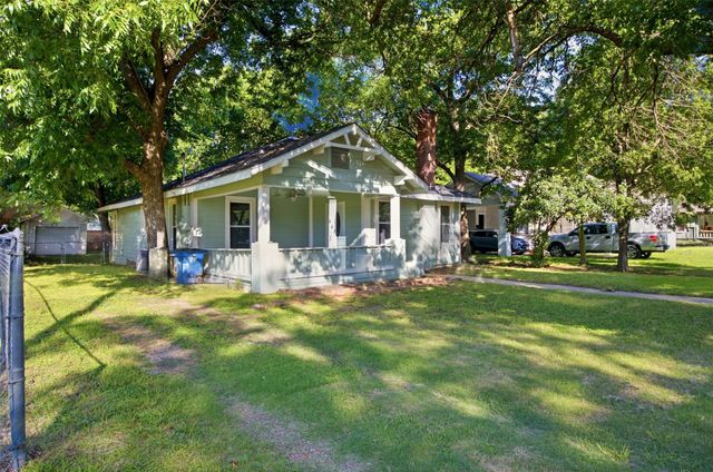 603 N Mckinney Street, Ennis, TX 75119