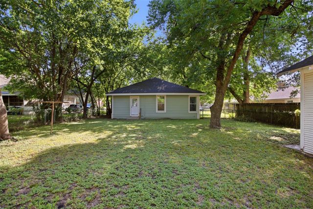 603 N Mckinney Street, Ennis, TX 75119