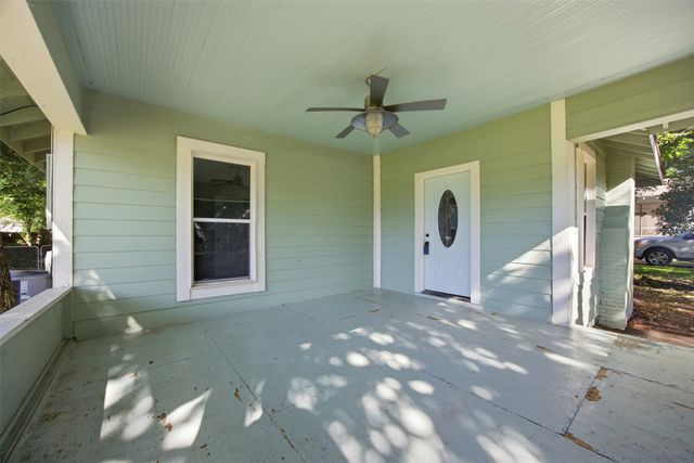 603 N Mckinney Street, Ennis, TX 75119