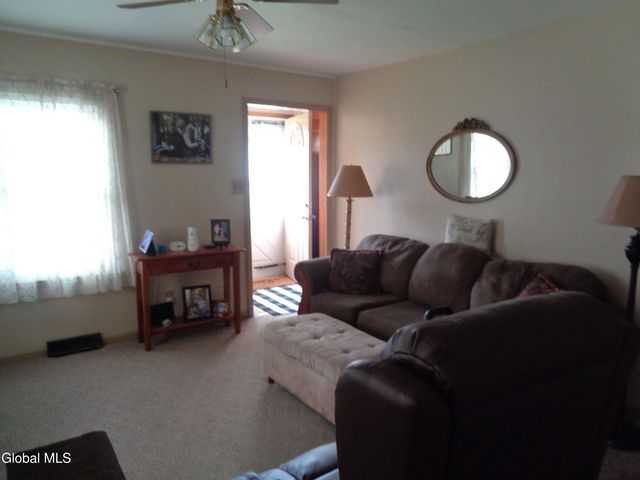 2145 Robinwood Avenue, Rotterdam, NY 12306