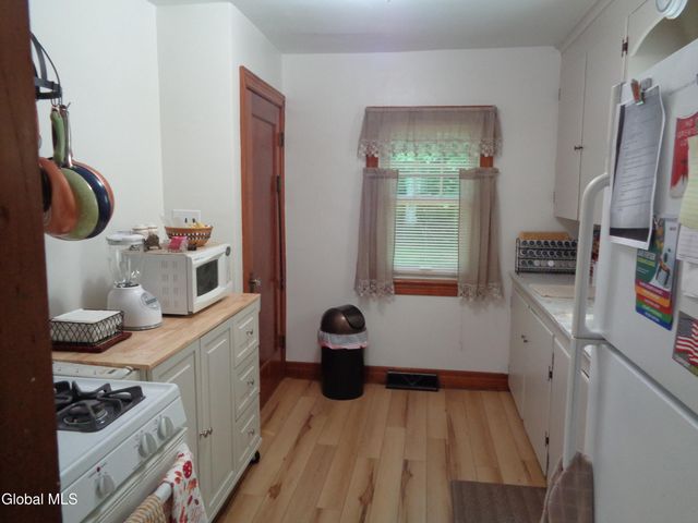 2145 Robinwood Avenue, Rotterdam, NY 12306