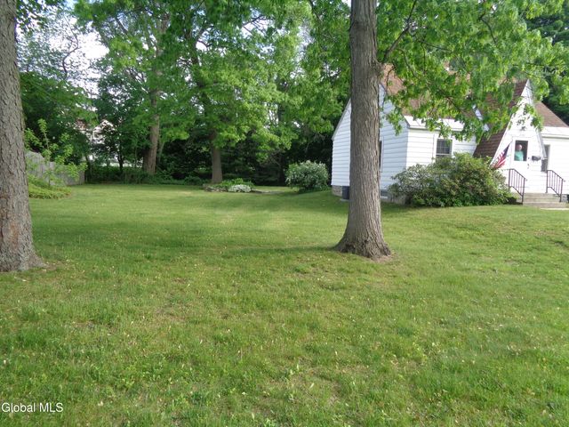 2145 Robinwood Avenue, Rotterdam, NY 12306