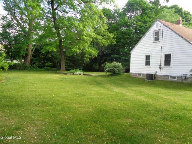 2145 Robinwood Avenue, Rotterdam, NY 12306