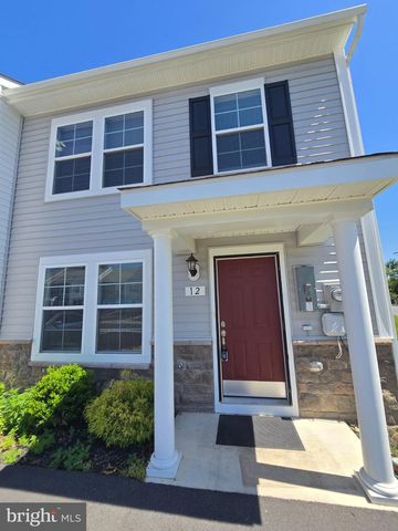 12 PITCH PINE CT, Bunker Hill, WV 25413