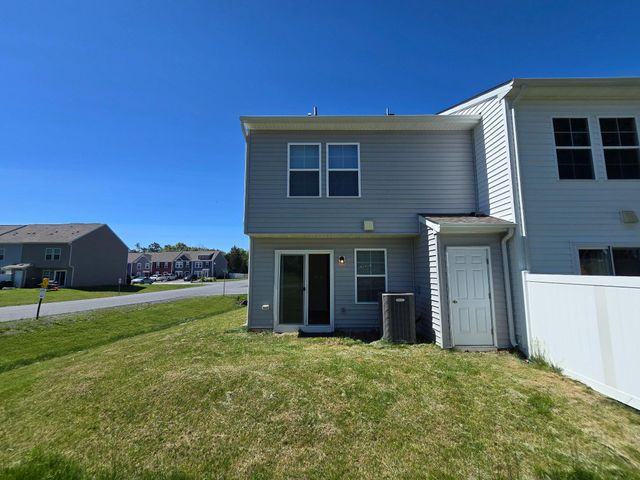 12 PITCH PINE CT, Bunker Hill, WV 25413