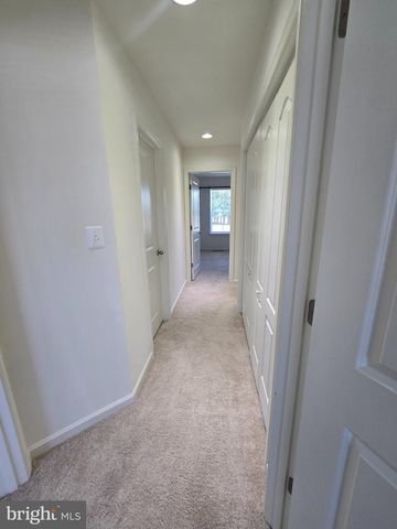12 PITCH PINE CT, Bunker Hill, WV 25413