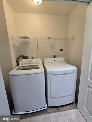 12 PITCH PINE CT, Bunker Hill, WV 25413