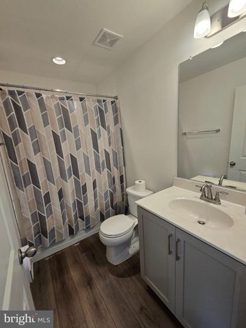 12 PITCH PINE CT, Bunker Hill, WV 25413