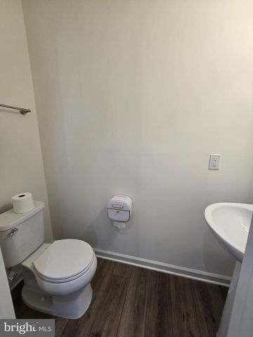 12 PITCH PINE CT, Bunker Hill, WV 25413