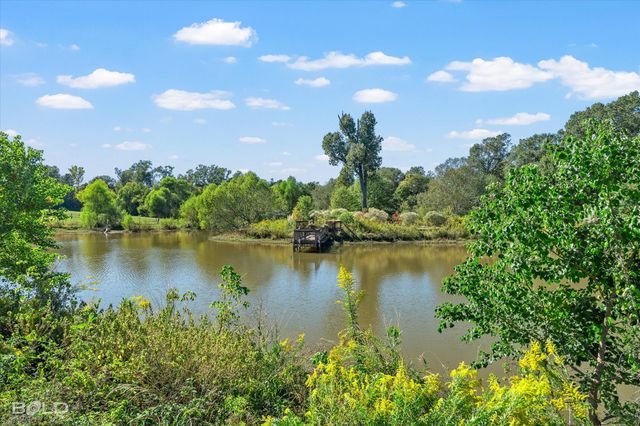 8868 Springridge Drive, Keithville, LA 71047