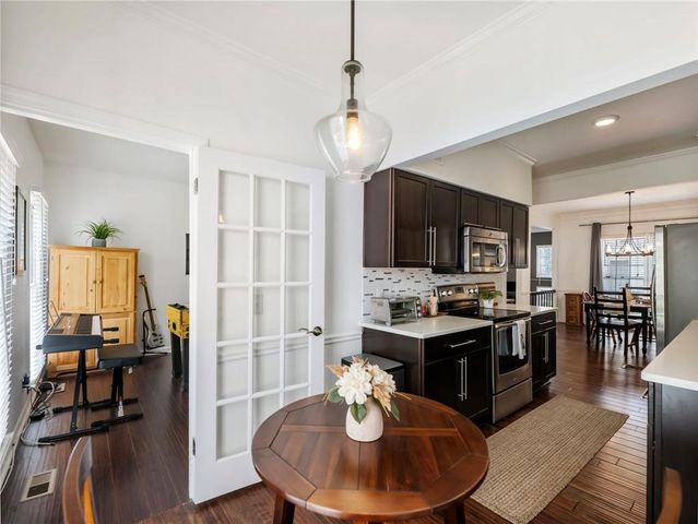 702 Brandywine Circle, Atlanta, GA 30350