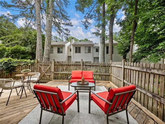 702 Brandywine Circle, Atlanta, GA 30350