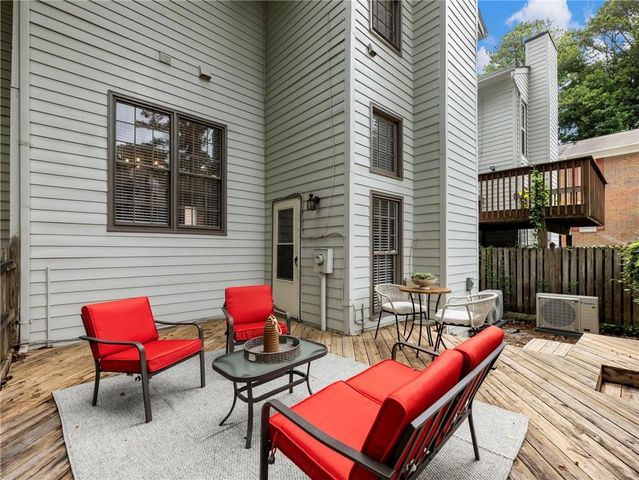 702 Brandywine Circle, Atlanta, GA 30350