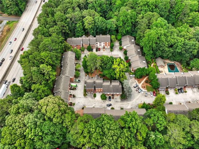 702 Brandywine Circle, Atlanta, GA 30350