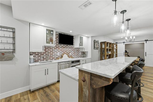 7019 Apache Drive, Shawnee, KS 66226
