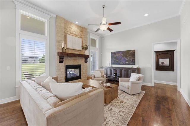7019 Apache Drive, Shawnee, KS 66226