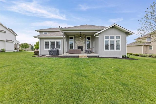 7019 Apache Drive, Shawnee, KS 66226