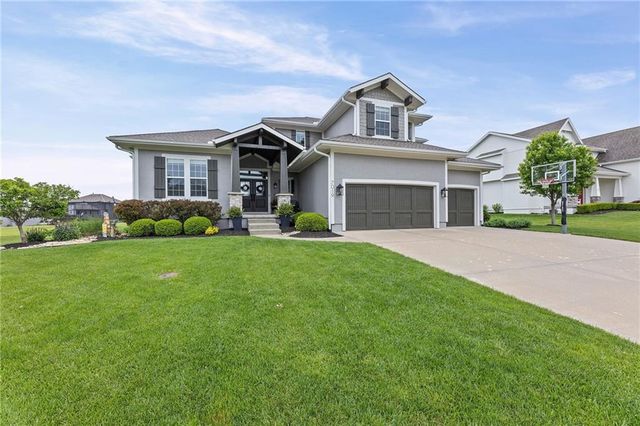 7019 Apache Drive, Shawnee, KS 66226