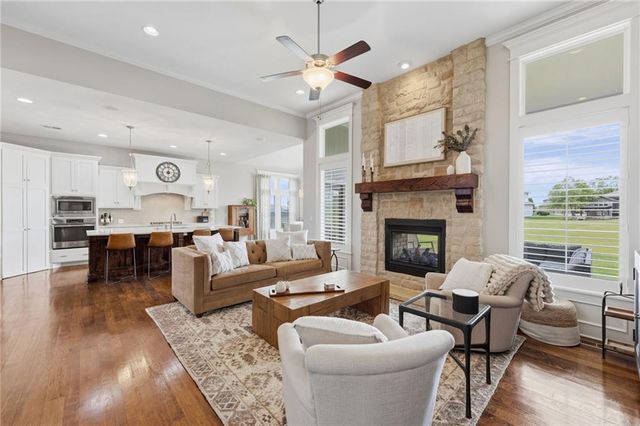 7019 Apache Drive, Shawnee, KS 66226