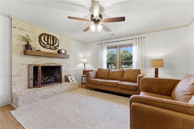 111 Brookdale CT, Moyock, NC 27958