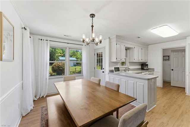 111 Brookdale CT, Moyock, NC 27958