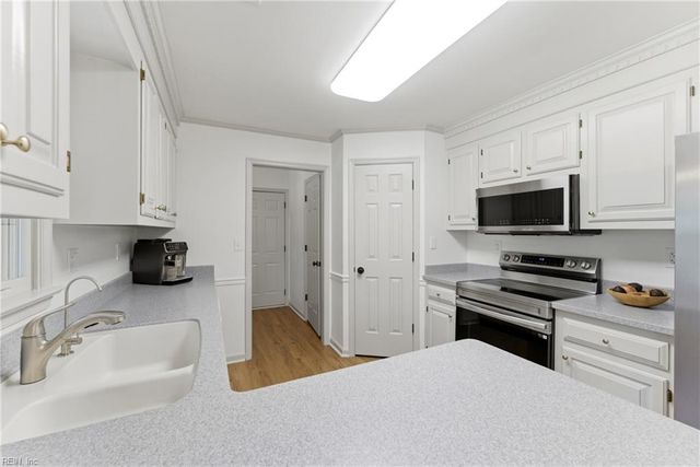 111 Brookdale CT, Moyock, NC 27958