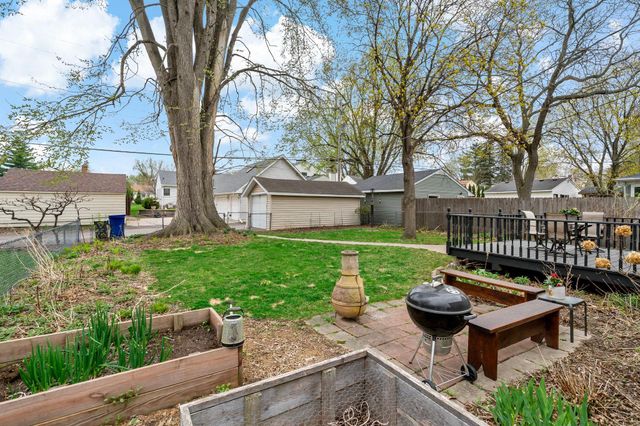 752 Hoyt Avenue W, Saint Paul, MN 55117