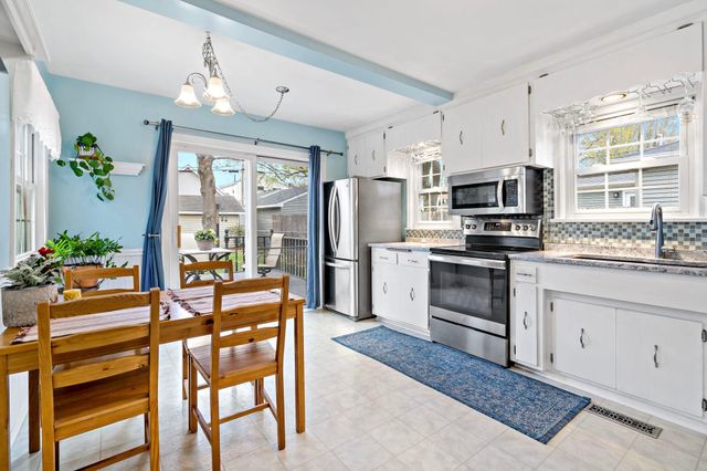 752 Hoyt Avenue W, Saint Paul, MN 55117