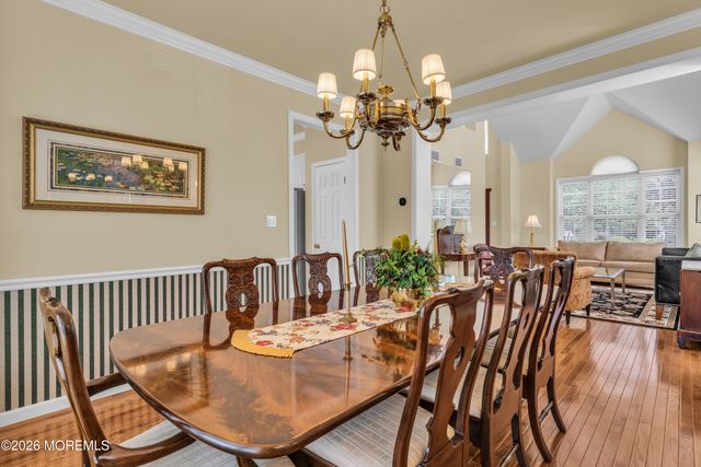 32 Heritage Drive, Shrewsbury Boro, NJ 07702