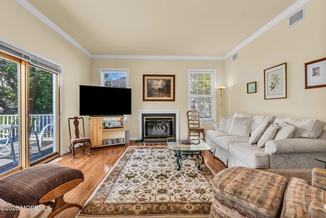32 Heritage Drive, Shrewsbury Boro, NJ 07702