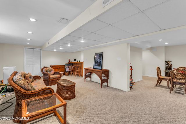 32 Heritage Drive, Shrewsbury Boro, NJ 07702