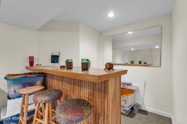 32 Heritage Drive, Shrewsbury Boro, NJ 07702