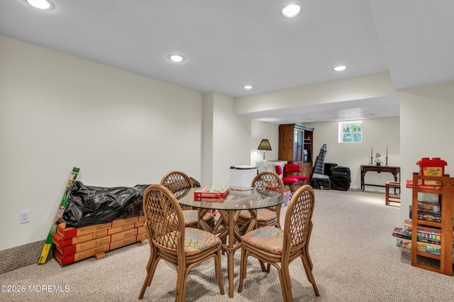 32 Heritage Drive, Shrewsbury Boro, NJ 07702