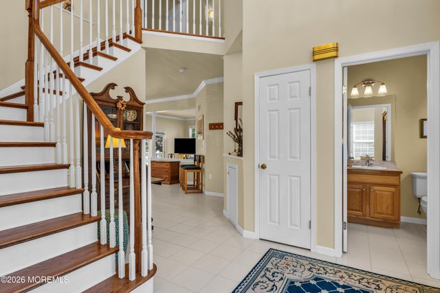 32 Heritage Drive, Shrewsbury Boro, NJ 07702