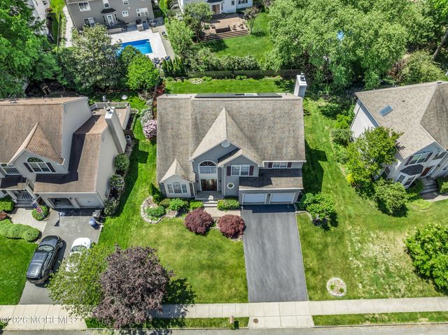 32 Heritage Drive, Shrewsbury Boro, NJ 07702