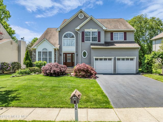 32 Heritage Drive, Shrewsbury Boro, NJ 07702