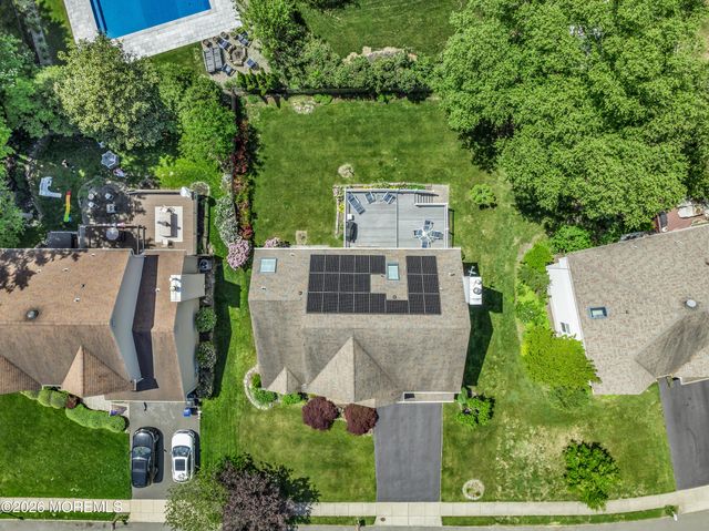 32 Heritage Drive, Shrewsbury Boro, NJ 07702