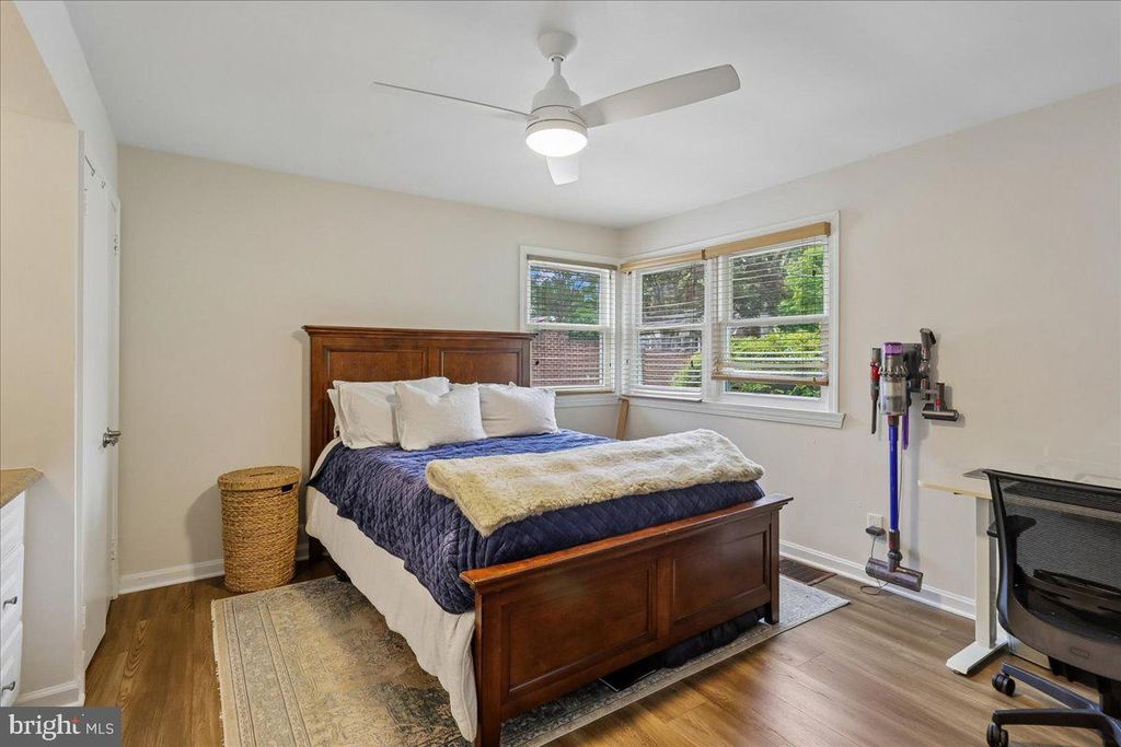 Image 14 of property listing at 10123 CAPITOL VIEW AVE, Silver Spring, MD 20910