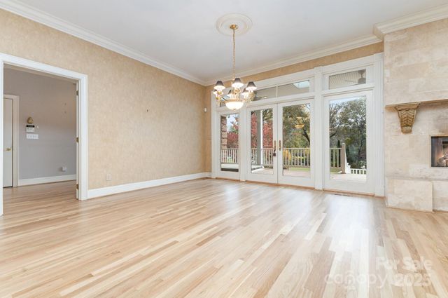 811 14th Avenue NW, Hickory, NC 28601