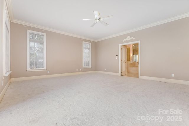 811 14th Avenue NW, Hickory, NC 28601