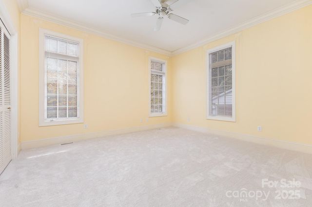 811 14th Avenue NW, Hickory, NC 28601