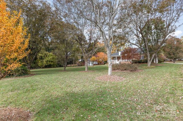 811 14th Avenue NW, Hickory, NC 28601