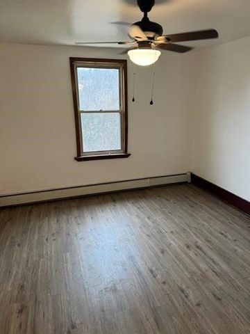 1117 Forest Ave, New Kensington, PA 15068