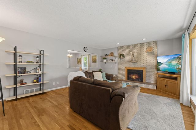 7918 59th Avenue N, New Hope, MN 55428