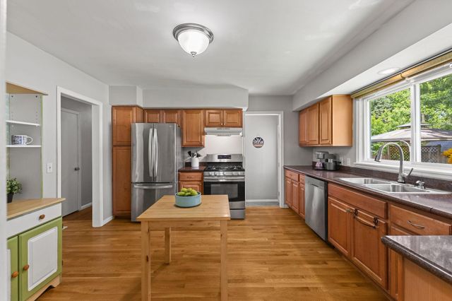 7918 59th Avenue N, New Hope, MN 55428