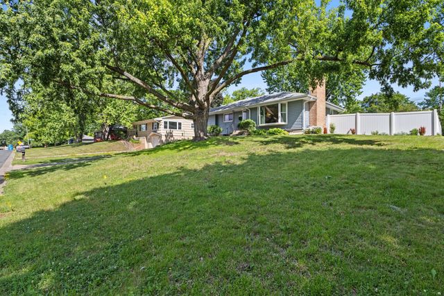 7918 59th Avenue N, New Hope, MN 55428