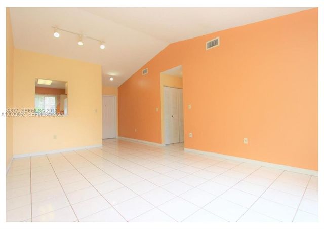 200 NW 114th Ave 22-101, Sweetwater, FL 33172