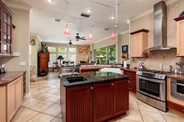 6737 MANGO AVENUE S, St Petersburg, FL 33707