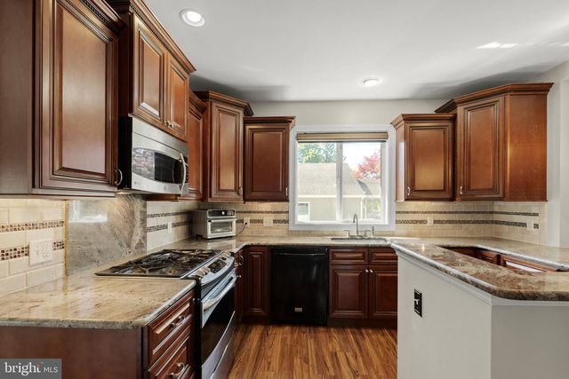 131 N HAWTHORNE AVE, Langhorne, PA 19047