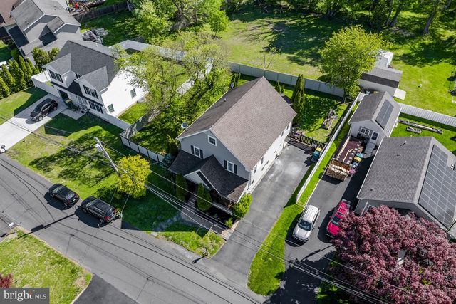 131 N HAWTHORNE AVE, Langhorne, PA 19047